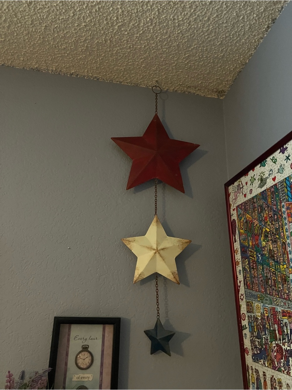 Hanging Metal Star Trio - Red, Cream, Blue